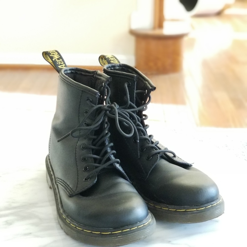 Dr. Martens black boots - Picture 2 of 3